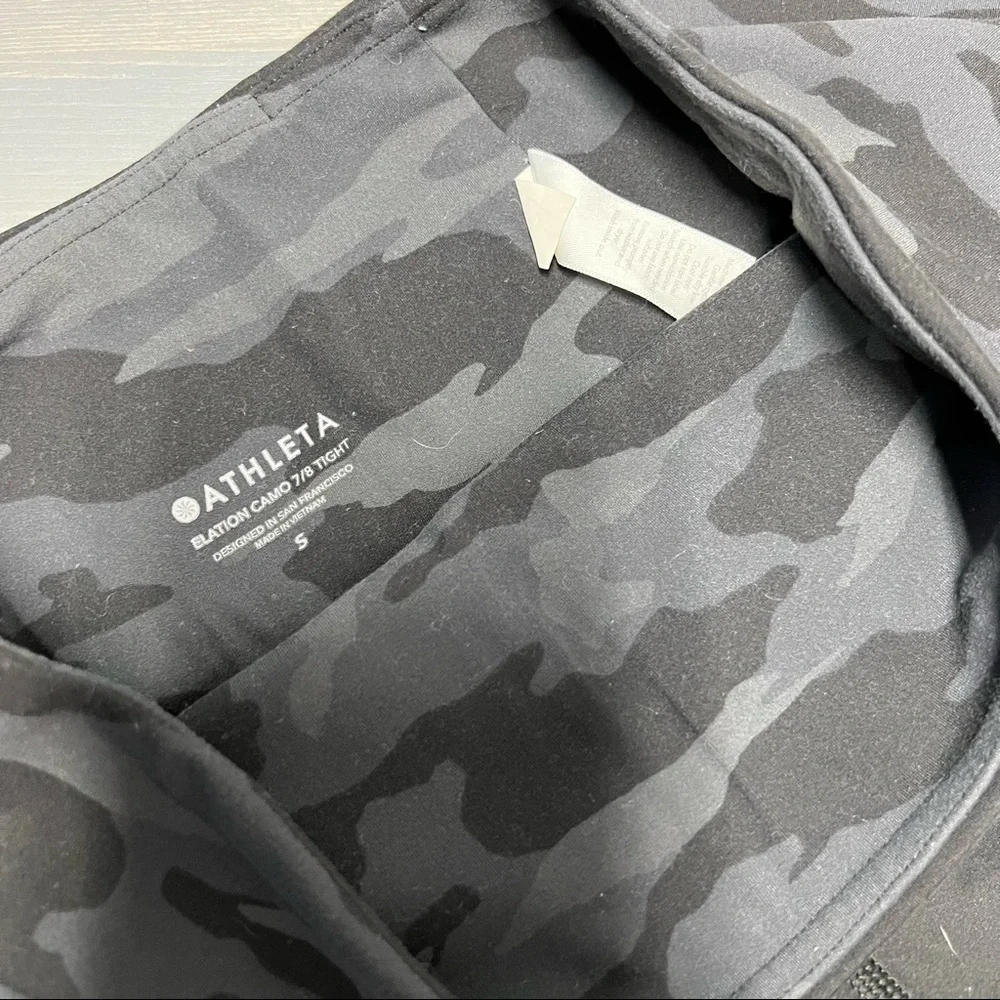 Athleta Elation Camo 7/8 Tight - Picture 4 of 5